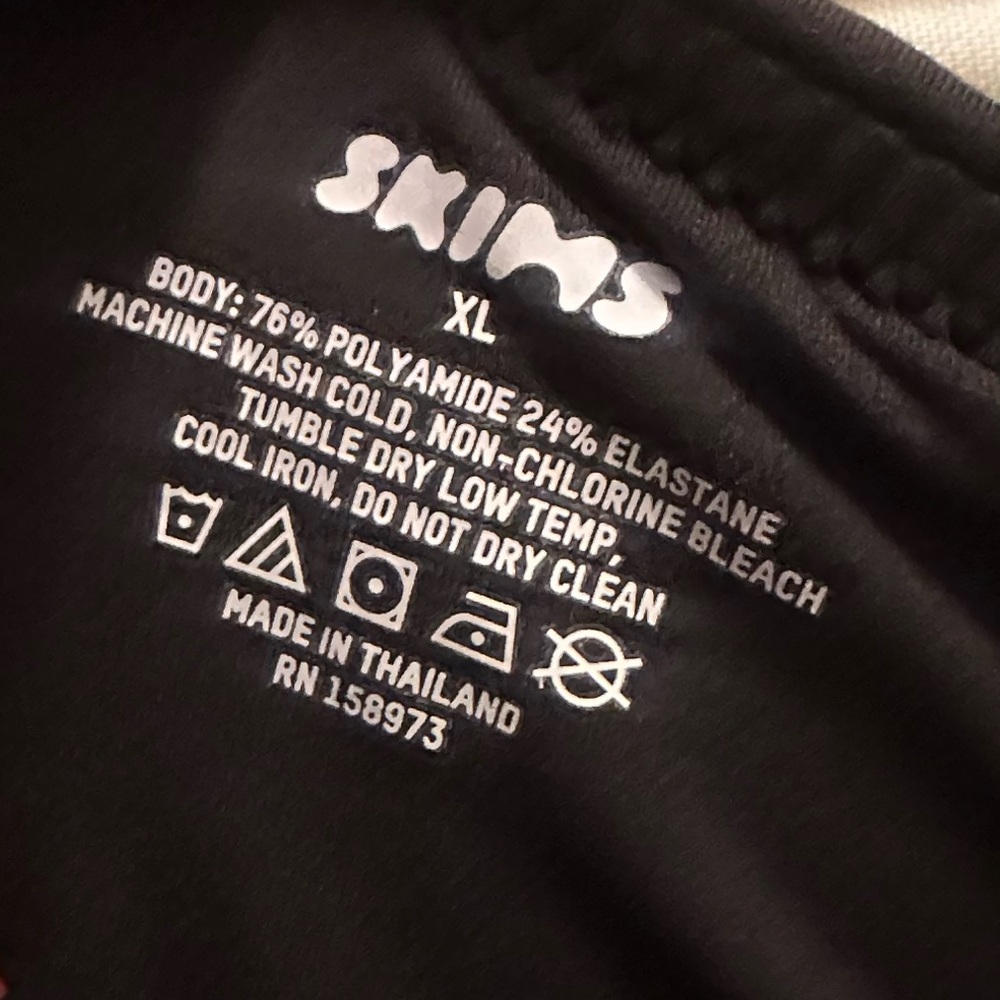 Skims Fits Everybody Black Tube Dress - Picture 2 of 5